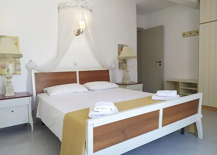 Elysium Paros Hriszí Aktí