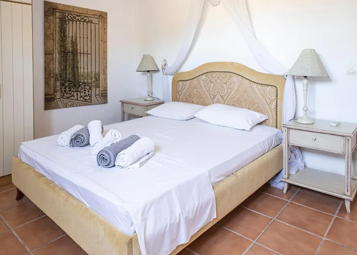 Elysium Paros Hriszí Aktí