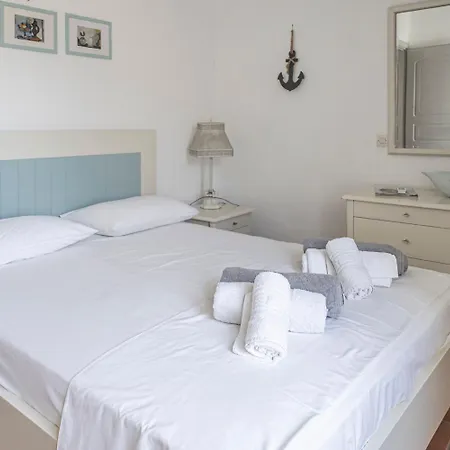 Elysium Paros Chrisi Akti (Paros)