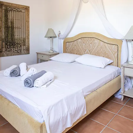 Elysium Paros Chrisi Akti (Paros)