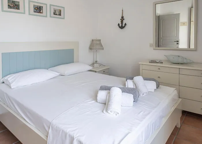 Elysium Paros Hriszí Aktí